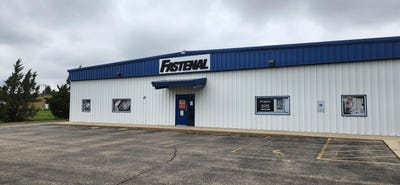/international/us/1211-hobbs-drive-delavan-wi-110107231105/