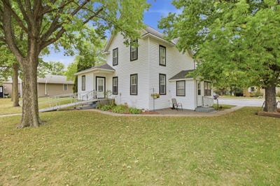 /international/us/245-main-street-w-richmond-mn-110119985992/