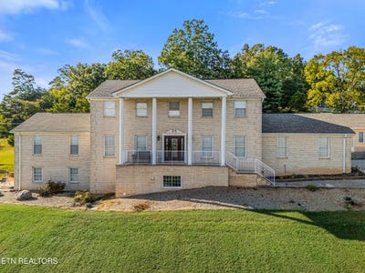 /international/us/212-simmons-rd-seymour-tn-110119923242/