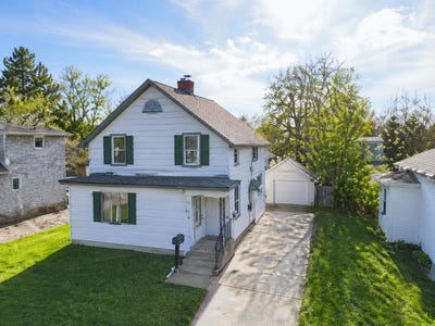 /international/us/716-de-pere-street-menasha-wi-110107716805/