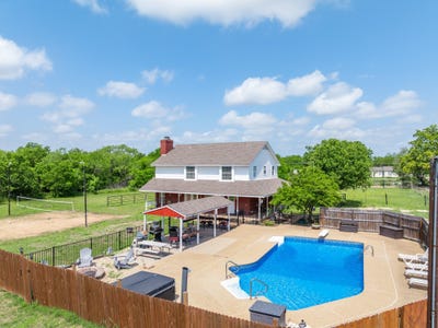/international/us/129-lemley-lane-waco-tx-110107550883/