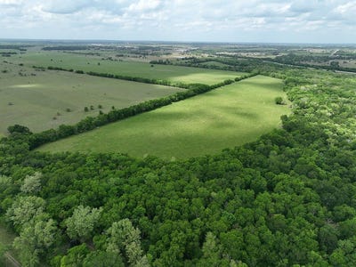 /international/us/10463-texas-36-bellville-tx-110107265467/