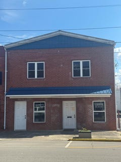 /international/us/214-s-washington-street-albany-ky-110106223598/