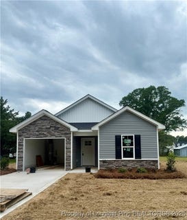/international/us/412-maple-street-roseboro-nc-110100810893/