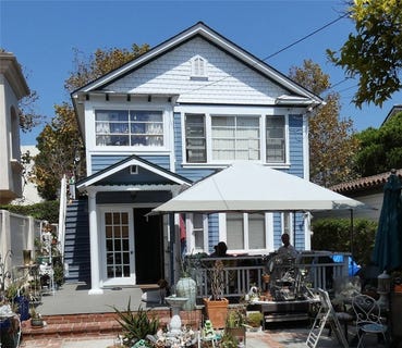 /international/us/218-n-broadway-redondo-beach-ca-110098617554/