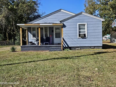 /international/us/208-white-street-williamston-nc-110104056498/