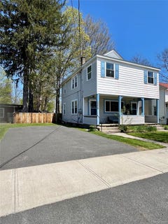 /international/us/102-sullivan-street-wurtsboro-ny-110107541113/