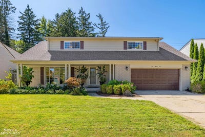 /international/us/525-saddle-lane-grosse-pointe-woods-mi-110110256797/