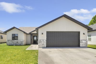 /international/us/1836-gage-ave-twin-falls-id-110108873175/