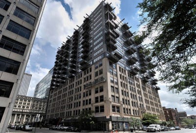 /international/us/565-w-quincy-street-chicago-il-110108495611/