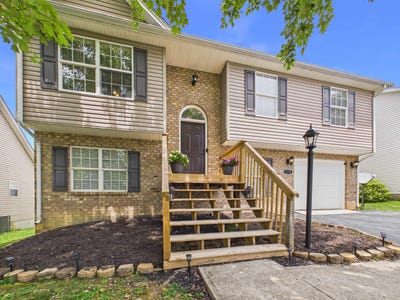 /international/us/110-aster-lane-christiansburg-va-110108475869/