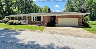 /international/us/1526-trace-fork-road-south-charleston-wv-110095425290/