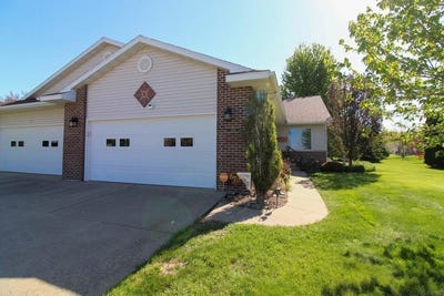 /international/us/614-west-street-dysart-ia-110107687254/