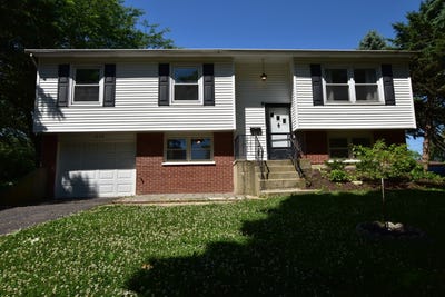 /international/us/7852-sprucewood-avenue-woodridge-il-110108190203/