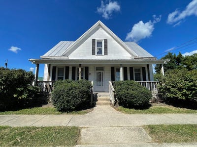 /international/us/207-s-adams-street-versailles-in-110109057034/
