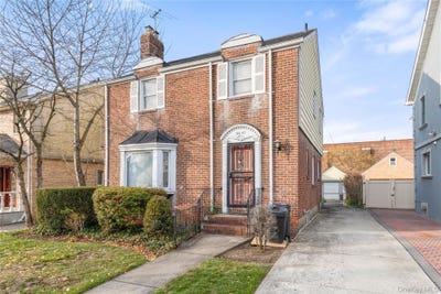 /international/us/18547-80th-road-jamaica-estates-ny-110104091042/