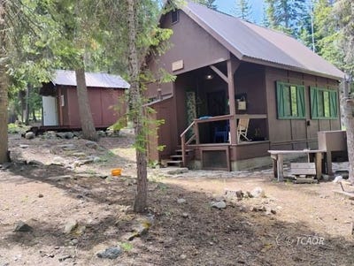 /international/us/16179-coffee-creek-road-rd-coffee-creek-ca-110100255315/