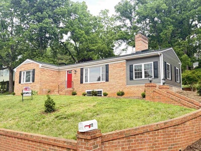 /international/us/212-skyland-dr-staunton-va-110107930022/