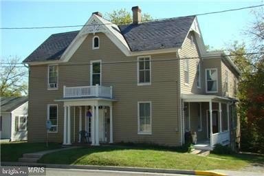 /international/us/323-s-church-street-woodstock-va-110108637268/