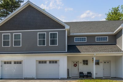 /international/us/18-sidetrack-lane-sanford-me-110108334220/