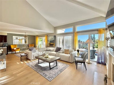 /international/us/23-calle-christina-rancho-santa-margarita-ca-110101168951/