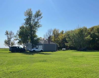 /international/us/849-nw-95th-st-westhope-nd-110108753649/