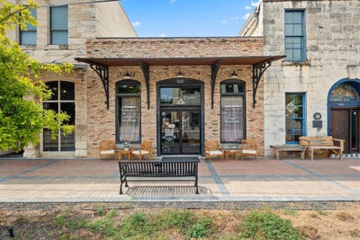 /international/us/925-main-st-liberty-hill-tx-110120079925/
