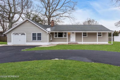 /international/us/109-laurel-boulevard-lanoka-harbor-nj-110108475638/