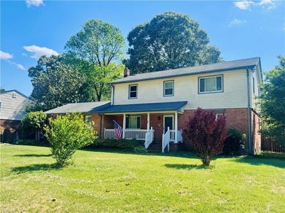 /international/us/340-briarfield-drive-chesapeake-va-110108122767/