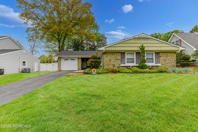 /international/us/60-fordham-drive-aberdeen-nj-110107753759/