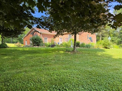 /international/us/1242-buffalo-view-rd-hillsville-va-110100150148/