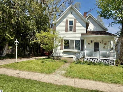 /international/us/513-walnut-street-alma-mi-110107761217/