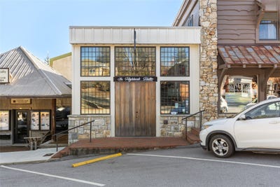 /international/us/221-n-4th-street-highlands-nc-110104502960/