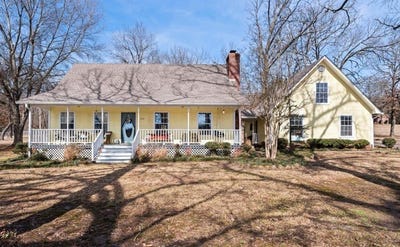 /international/us/1349-peach-orchard-lane-ozark-ar-110107667628/