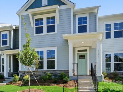 /international/us/10026-mamillion-drive-huntersville-nc-110107879700/