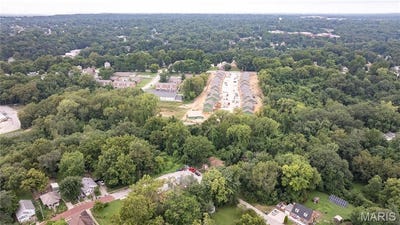 /international/us/2000-agnes-street-alton-il-110107348899/