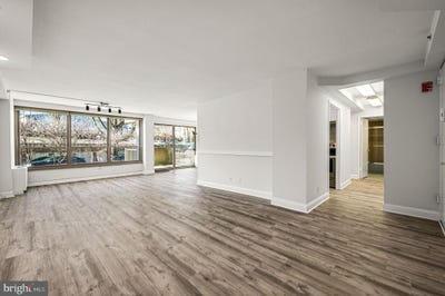 /international/us/1001-city-avenue-wynnewood-pa-110104995375/
