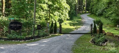 /international/us/200-conager-trail-andrews-nc-110096271544/?lang=fr