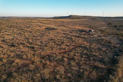 /international/us/120-county-rd-306-lohn-tx-110105778851/