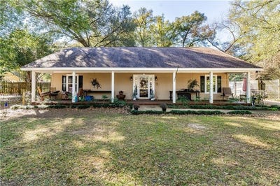 /international/us/204-bayou-avenue-e-satsuma-al-110106479699/