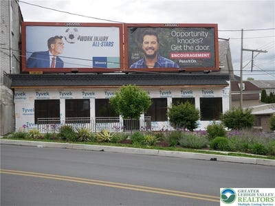 /international/us/701-northampton-back-unit-easton-pa-110108100238/
