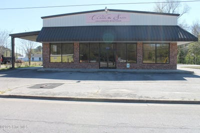 /international/us/1041-s-madison-street-whiteville-nc-110098321714/