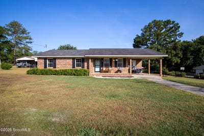 /international/us/110-queen-drive-glennville-ga-110109552586/