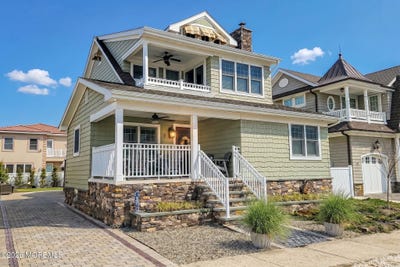 /international/us/8-new-brunswick-avenue-lavallette-nj-110108473379/