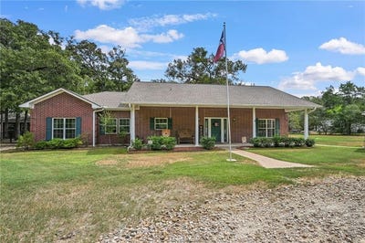 /international/us/7601-jones-road-college-station-tx-110119958137/