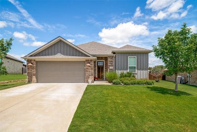 /international/us/2108-hill-crest-court-weatherford-tx-110109196950/