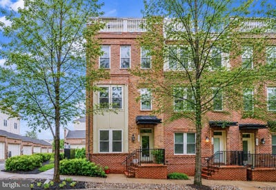 /international/us/1121-s-lincoln-street-arlington-va-110108353209/