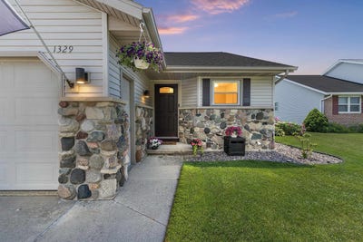 /international/us/1329-s-franco-court-de-pere-wi-110108886973/