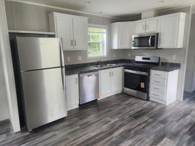 /international/us/108-cubb-court-windsor-vt-110100775448/