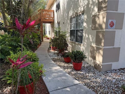 /international/us/5352-16th-pl-sw-naples-fl-110106726021/